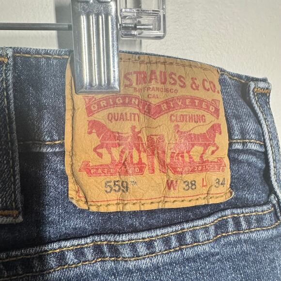 Levi's 559 Relaxed Straight Jean Men 38x34 Medium Denim Fade Classic Minimal - Picture 5 of 8